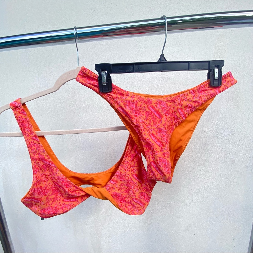 Rhythm Adia Pink & Orange Paisley Reversible Twist Bikini Set Size Large